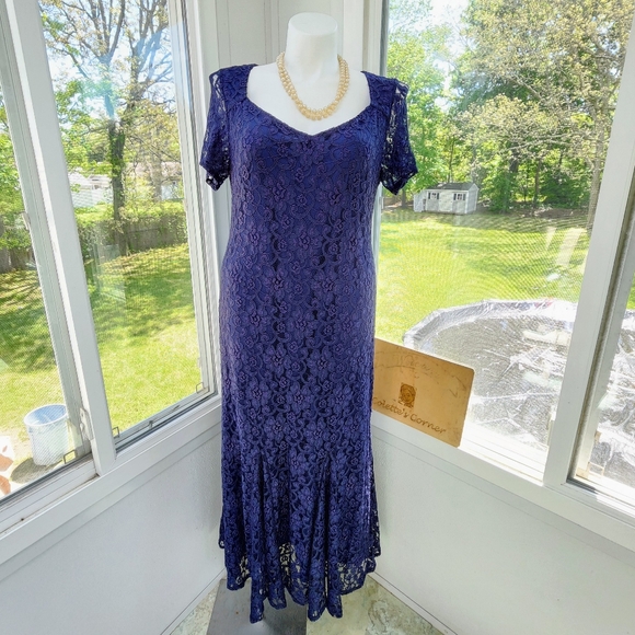 Joanna Hope Navy Blue Sheer Short Sleeve Lace Sweetheart Mermaid Maxi Dress - Picture 2 of 16